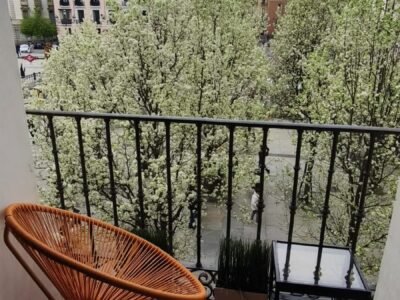 Habitación 1 – Cama de matrimonio + balcón