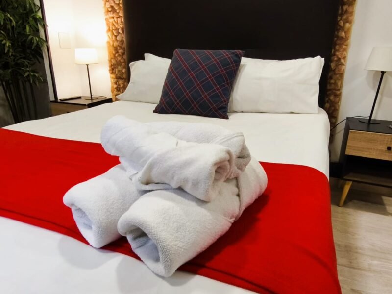 Habitación 7 – Estudio privado con baño y cocina