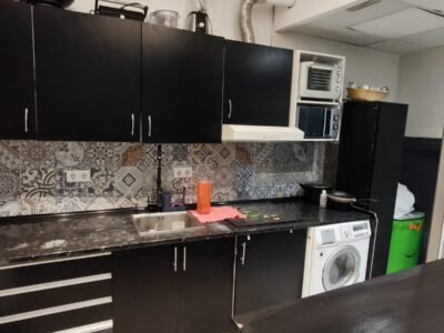 Habitación 1 – Cama de matrimonio + balcón